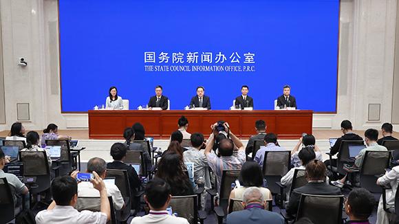 外交部：维护中韩间海域渔业生产秩序符合双方利益