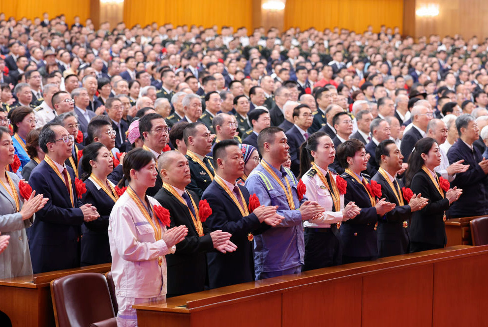 小胖又在指导樊振东